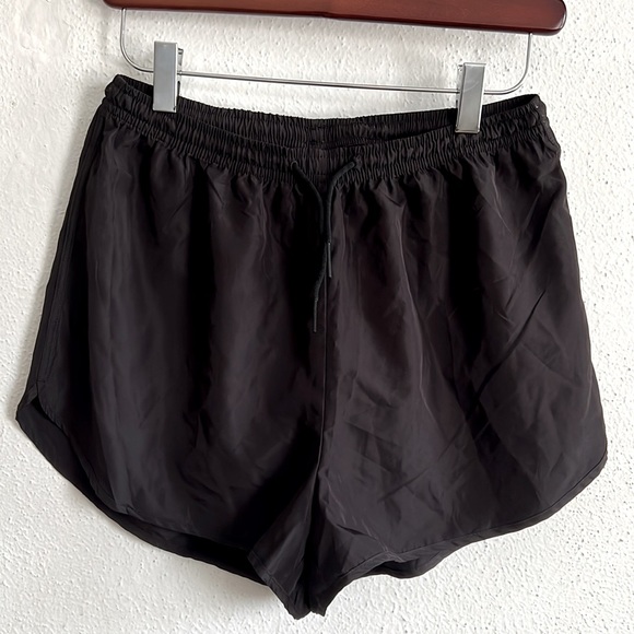 H&M High Waist Sports Shorts - Picture 3 of 5
